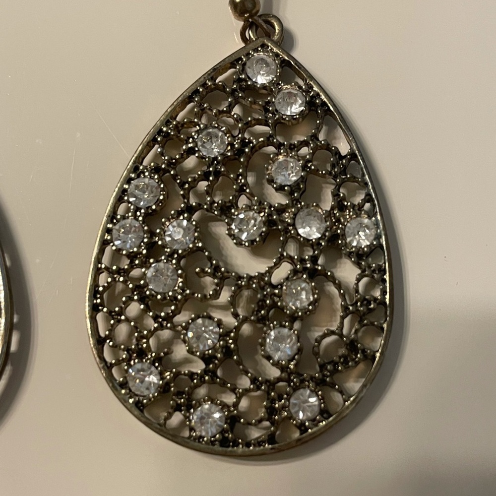 Earrings - Picture 3 of 4